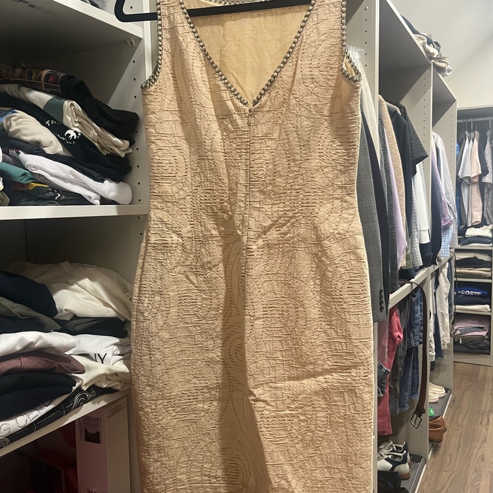 Elegant Fendi Cream Sleeveless Dress - Picture 3 of 6